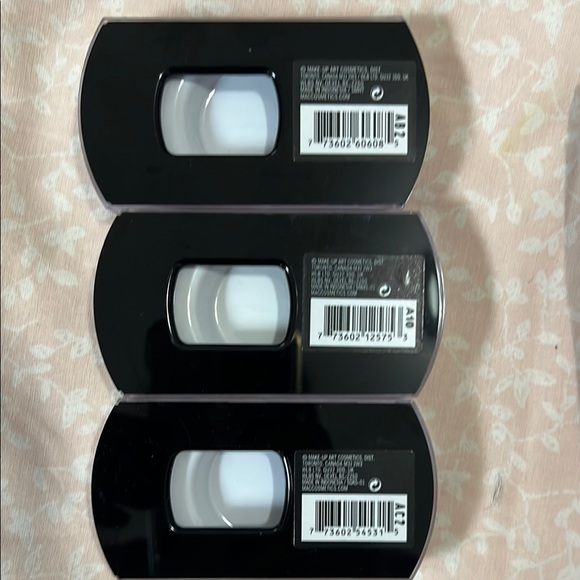 MAC Cosmetics Black and White Lashes Collection & KISS Falscara applicator - Picture 3 of 9